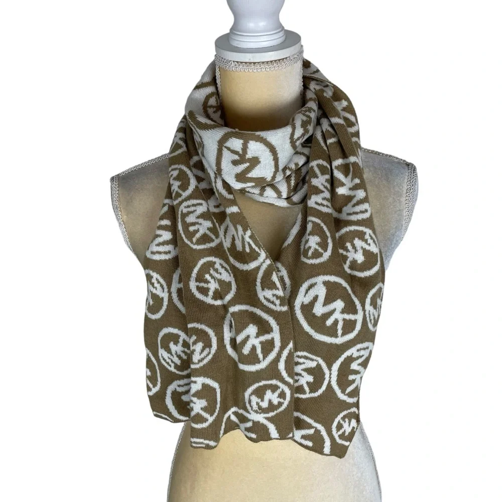 Michael Kors Monogram Reversible Knit Logo‎ Scarf Brown White 10 x 60